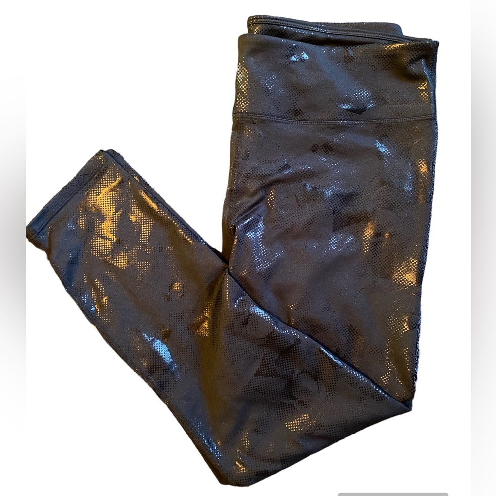 Fabletics Capri Leggings NWOT